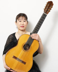 山本　久子　先生(火･土)クラシックギターフォークギター
